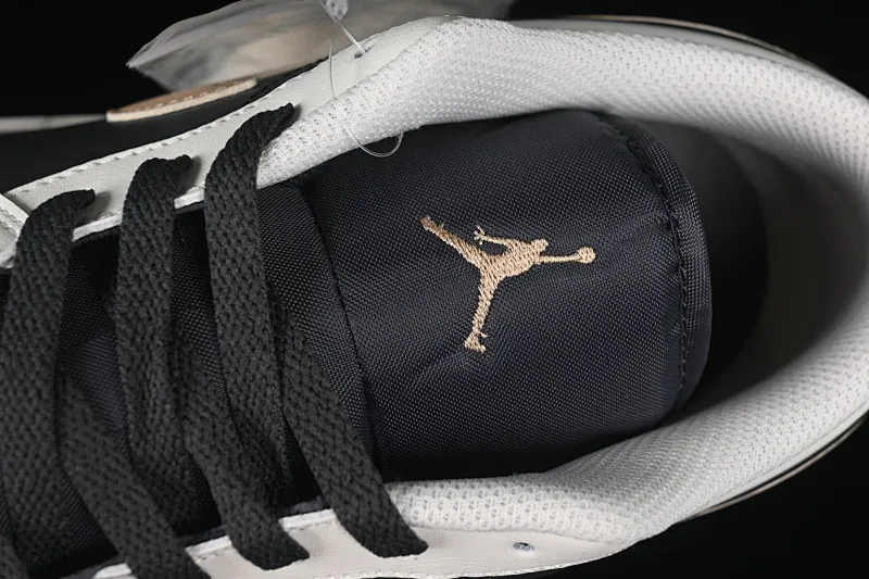 All categories Air Jordan Jordan series basketball shoes Air Jordan 1 Low Air Jordan 1 Low AJ1 Joe 1 black and white low-top cultural and leisure sports sneakers IH0649-021